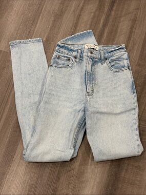 A&F 90s slim straight jeans